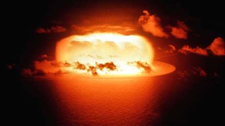 "Bola negra": Un invento de fácil acceso haría que la humanidad se autodestruya por predeterminación