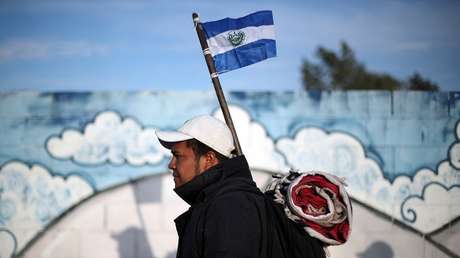 Gobierno de Trump tilda de "absurdo" el fallo del juez que prohibió el veto al asilo migrante