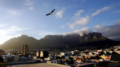 Rusia y Sudáfrica buscan dominar el mercado de metales de platino