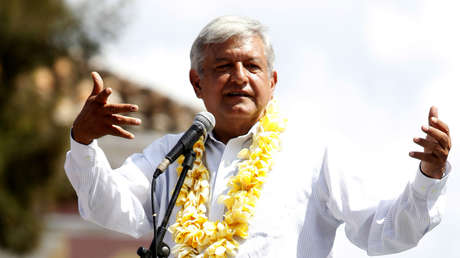 "Vine a cargarme": El paseo de López Obrador con Silvio Rodríguez en Palenque (VIDEO)