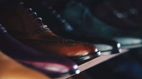 Abre en Los Ángeles una falsa tienda de lujo donde los zapatos se venden decenas de veces más caros