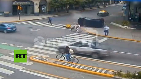 VIDEO: Una 'supermadre' salva la vida de sus hijos tres veces en cuestión de segundos