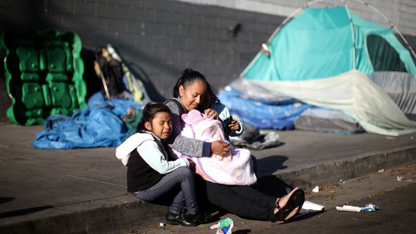 RT ingresa al mayor barrio de indigentes y el más peligroso de EE.UU., donde "sobrevivir es difícil"