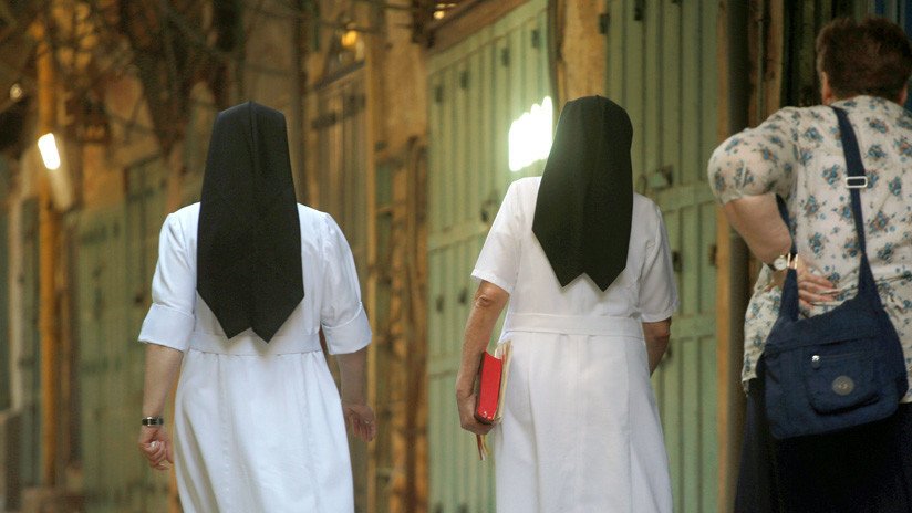 Monjas roban medio millón de dólares de una escuela católica y lo gastan en viajes y casinos