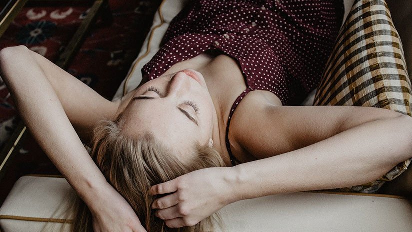 La joven que duerme hasta 20 horas seguidas al día (y a la que no tenemos nada que envidiar) 