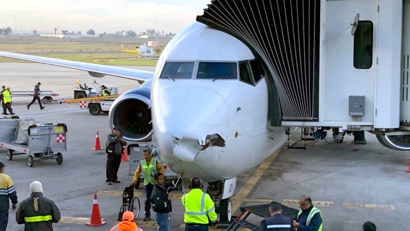 FOTOS: Un dron choca con un avión de pasajeros en México y le causa daños en la parte frontal