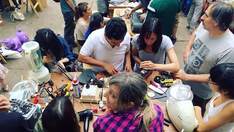 VIDEO: El Club de Reparadores en Argentina evita que tus objetos preciados acaben en la basura