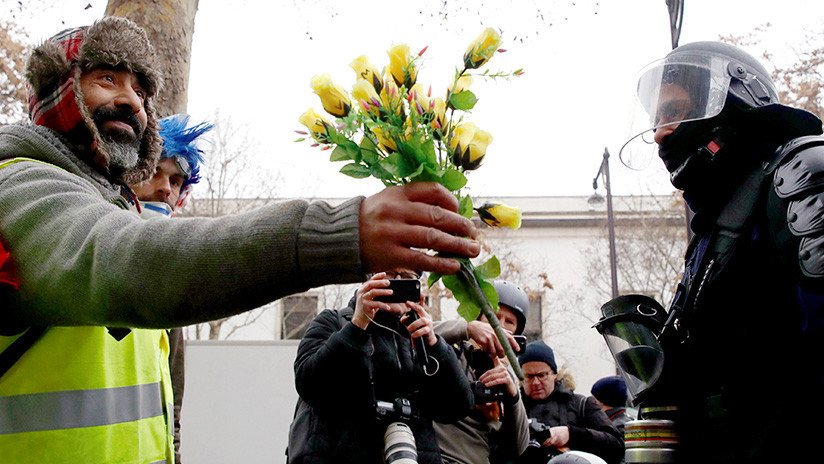 "La redacción me exige sangre": La BBC busca la 'injerencia rusa' en las protestas en Francia