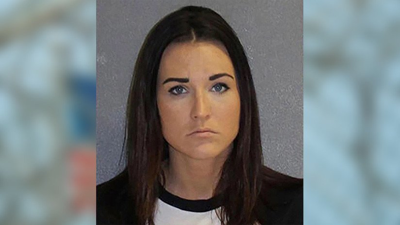 Sentencian a una exmaestra de EE.UU. a tres años de prisión por tener sexo con un estudiante