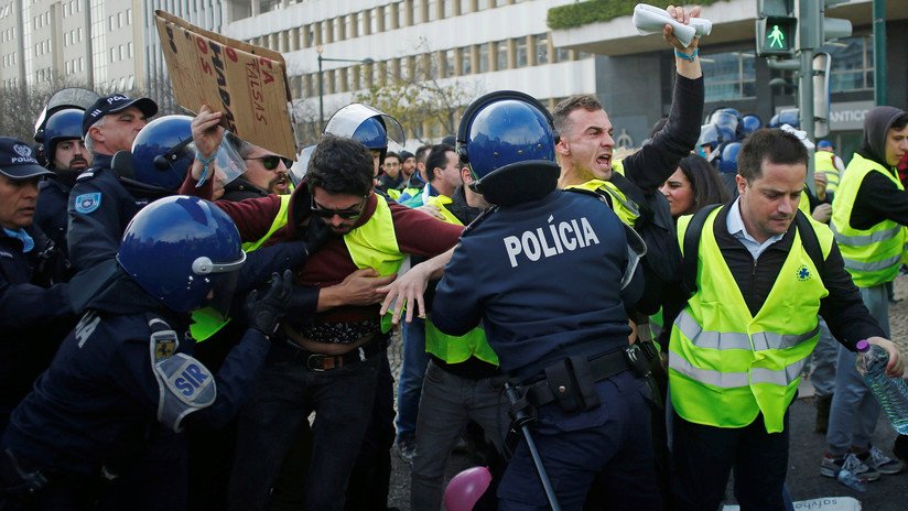 "Esto se va a complicar, el pueblo está sufriendo": Los 'chalecos amarillos' se expanden por Europa