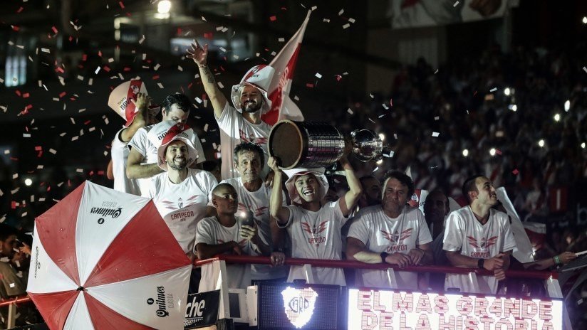 VIDEOS: El River Plate da vuelta olímpica monumental con su cuarta Copa Libertadores