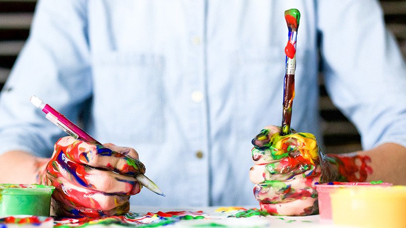 "¿Puedo tener alas?": Este 'genio del Photoshop' atiende literalmente los pedidos de sus clientes