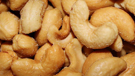 Científicos explican el mecanismo detrás del peligro de la sal para la salud