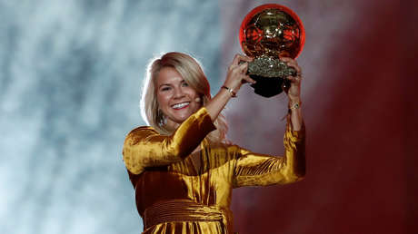 La ganadora del primer Balón de Oro femenino comenta la pregunta 'sexista' del DJ francés