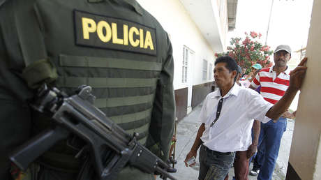 Liberan a un hombre condenado por error a 40 años por llamarse igual que un jefe criminal