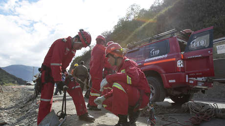 Al menos 17 muertos como resultado del choque frontal de dos microbuses en Bolivia