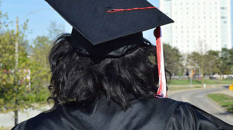 Acusan a un funcionario mexicano de inventarse un doctorado