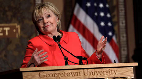 Hillary Clinton consuela por carta a una niña de 8 años que perdió unas elecciones escolares