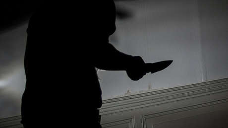 VIDEO: Un hombre acuchilla por la espalda a un vecino en una pelea callejera en Perú