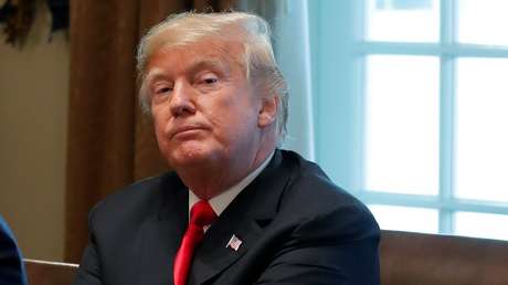 Trump elogia la economía de EE.UU., mientras que el mundo "explota"