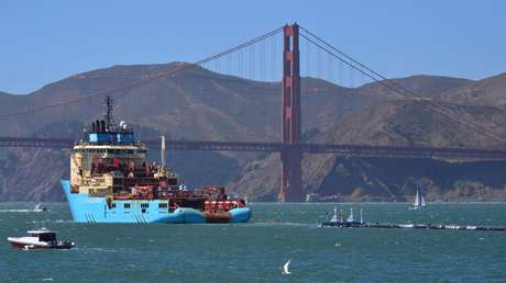 FOTOS, VIDEO: Intentan reparar la estructura flotante que busca limpiar la basura del Pacífico