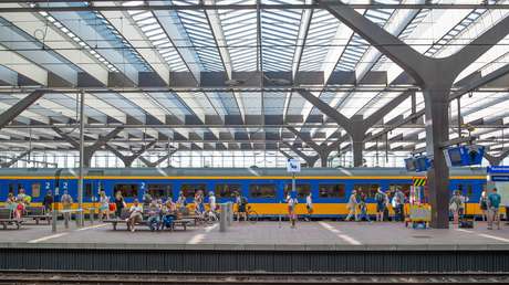 "Preciosa, eres muy atractiva": Holanda impone la primera multa por acoso sexual verbal callejero