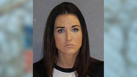 Sentencian a una exmaestra de EE.UU. a tres años de prisión por tener sexo con un estudiante