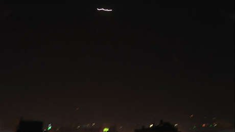 La defensa antiaérea siria responde a un ataque con misiles sobre Damasco (VIDEO)