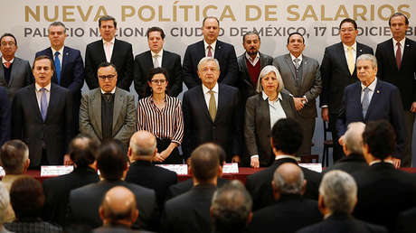 "Por el bien de todos, primero los pobres": López Obrador y su paquete económico