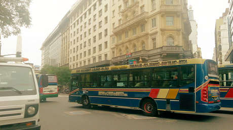 El gobierno argentino anuncia aumentos de 38% en transporte y 55% en electricidad 