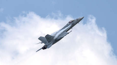 VIDEO: Momento exacto en que un rayo alcanza el casco de un piloto de caza kuwaití