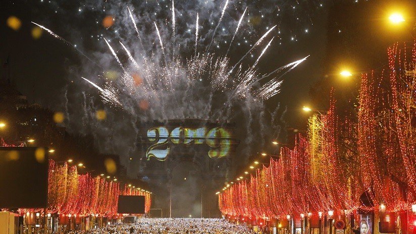 Francia comienza a cobrar más impuestos a Google, Apple, Facebook y Amazon