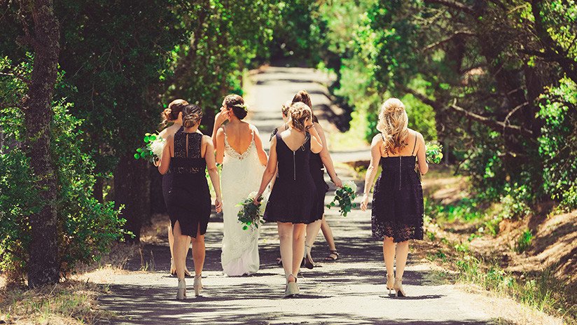 Un escritor francés de 50 años se declara "incapaz de amar" a mujeres de su edad y estalla la Red