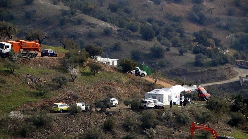Localizan una oquedad de 15 metros bajo el tapón del pozo donde cayó el niño de 2 años en España