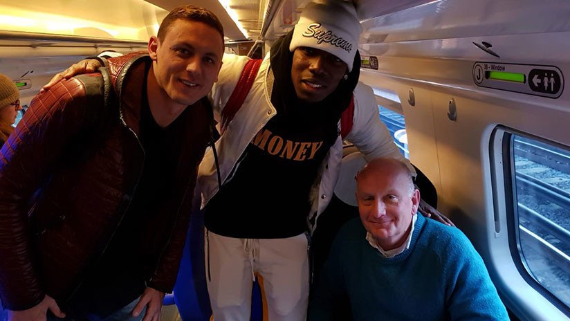 Se quejan por pasajeros molestos en el tren, que resultaron ser estrellas del Manchester United