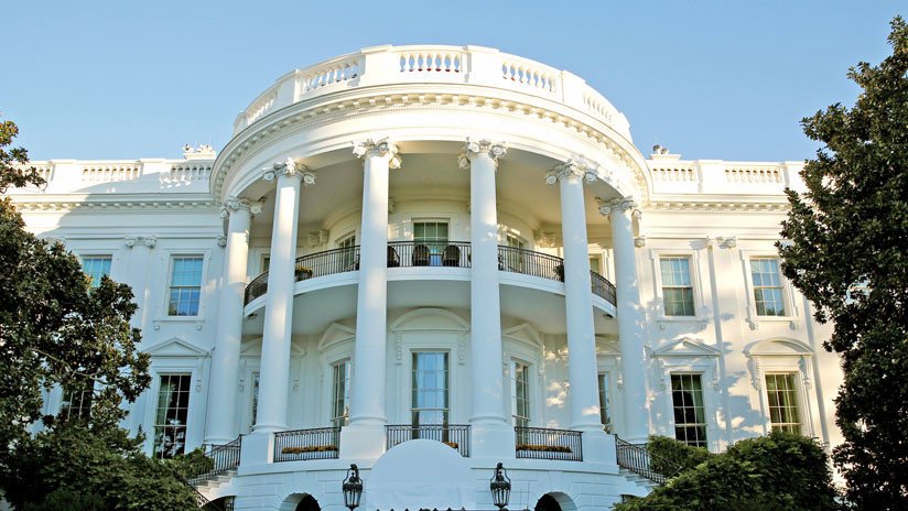 "El infierno quiere que su demonio regrese": Un socavón cerca de la Casa Blanca da pie a bromas en la Red (tuits)