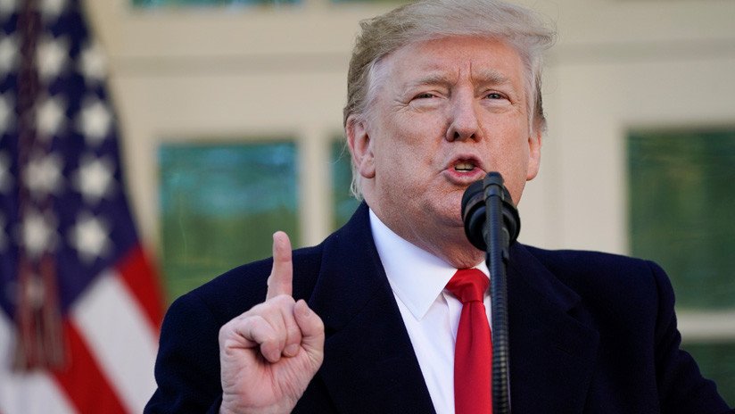 Trump anuncia "protestas masivas" en Venezuela y recomienda a los estadounidenses no visitar el país