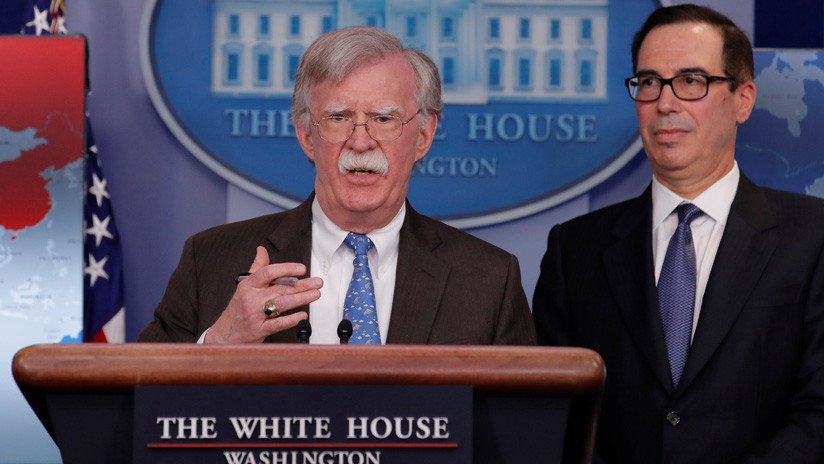 John Bolton pide a banqueros y otros empresarios no comerciar con materias primas de Venezuela