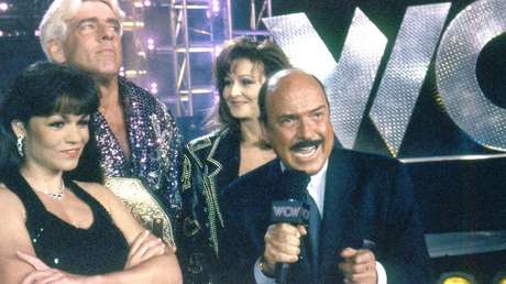 Muere a los 76 años 'Mean Gene' Okerlund, "el entrevistador más reconocible de la lucha libre"
