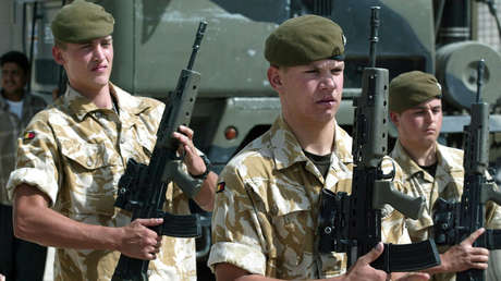 "Adictos a los juegos y a los selfis": el Ejército británico atrae a reclutas con extraños anuncios