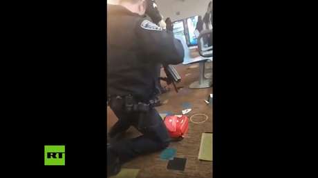 VIDEO: Primeras imágenes del lugar del tiroteo mortal en una bolera de California