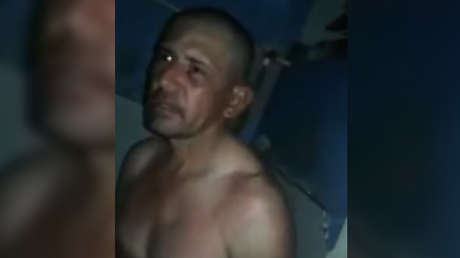 Colombia: Reos pegan e insultan al violador asesino de una niña mientras lo graban (VIDEO)