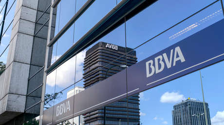 El BBVA, un excomisario y escuchas telefónicas: El nuevo escándalo de espionaje que sacude España
