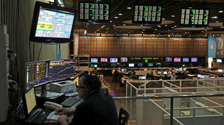 Riesgo país en Argentina registra su mayor caída en las últimas semanas