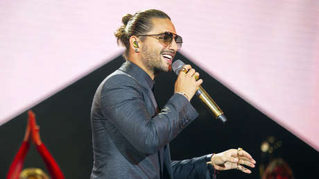 FOTO: Maluma preocupa a sus seguidores con una imagen en la camilla de un hospital