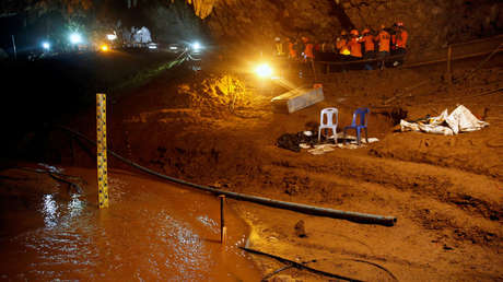 Sedados y esposados: Un libro revela cómo fue el rescate de los niños en la cueva de Tailandia 