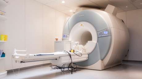 Implementan un avanzado equipo que elimina el temblor de párkinson sin cirugía ni anestesia