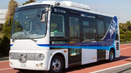 Un aeropuerto de Tokio prueba autobuses sin conductor