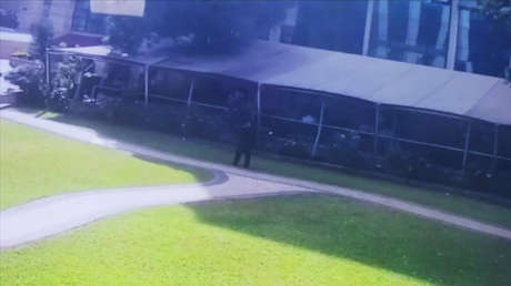 VIDEO: Momento en el que un terrorista se inmola en el atentado que se cobró 21 vidas en Kenia