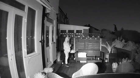 VIDEO: Atrapan a un ladrón de casas tras comer vasos de helado en las casas que robaba